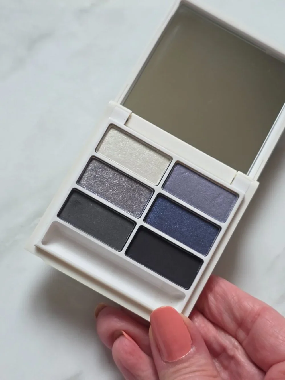 MAC 6 SNOWGLOBE Eye Shadows COOL